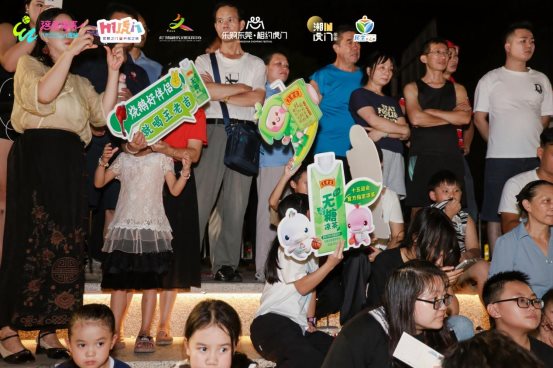 F08A4103-opq3923944092